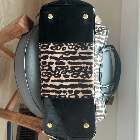 Coach Leopard Drawstring Carryall - Picture 4 of 11